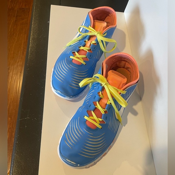 Women's Nike Free Balanza Blue Sneakers, with  vibrant orange detail. Size 8 - Picture 1 of 6